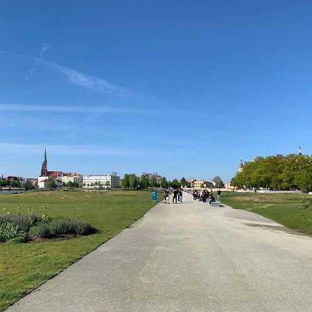 Zimmer Im Ug Direkt In Der Innenstadt, Centrum Σβερίν Εξωτερικό φωτογραφία