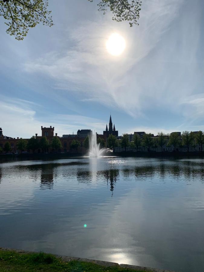 Zimmer Im Ug Direkt In Der Innenstadt, Centrum Σβερίν Εξωτερικό φωτογραφία