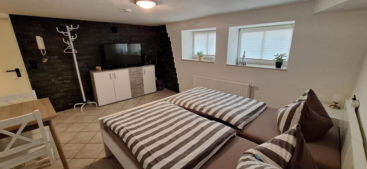Zimmer Im Ug Direkt In Der Innenstadt, Centrum Σβερίν Εξωτερικό φωτογραφία